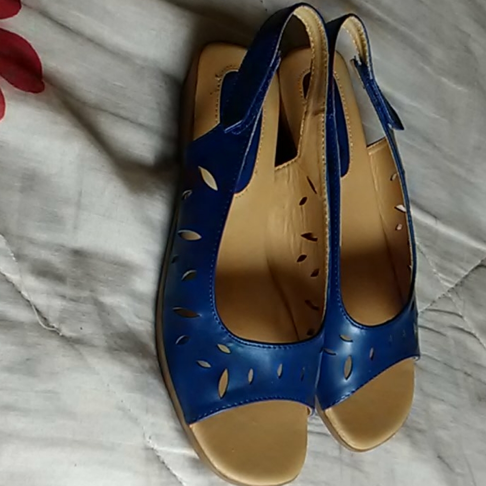 Shoes - Picture 2 of 2